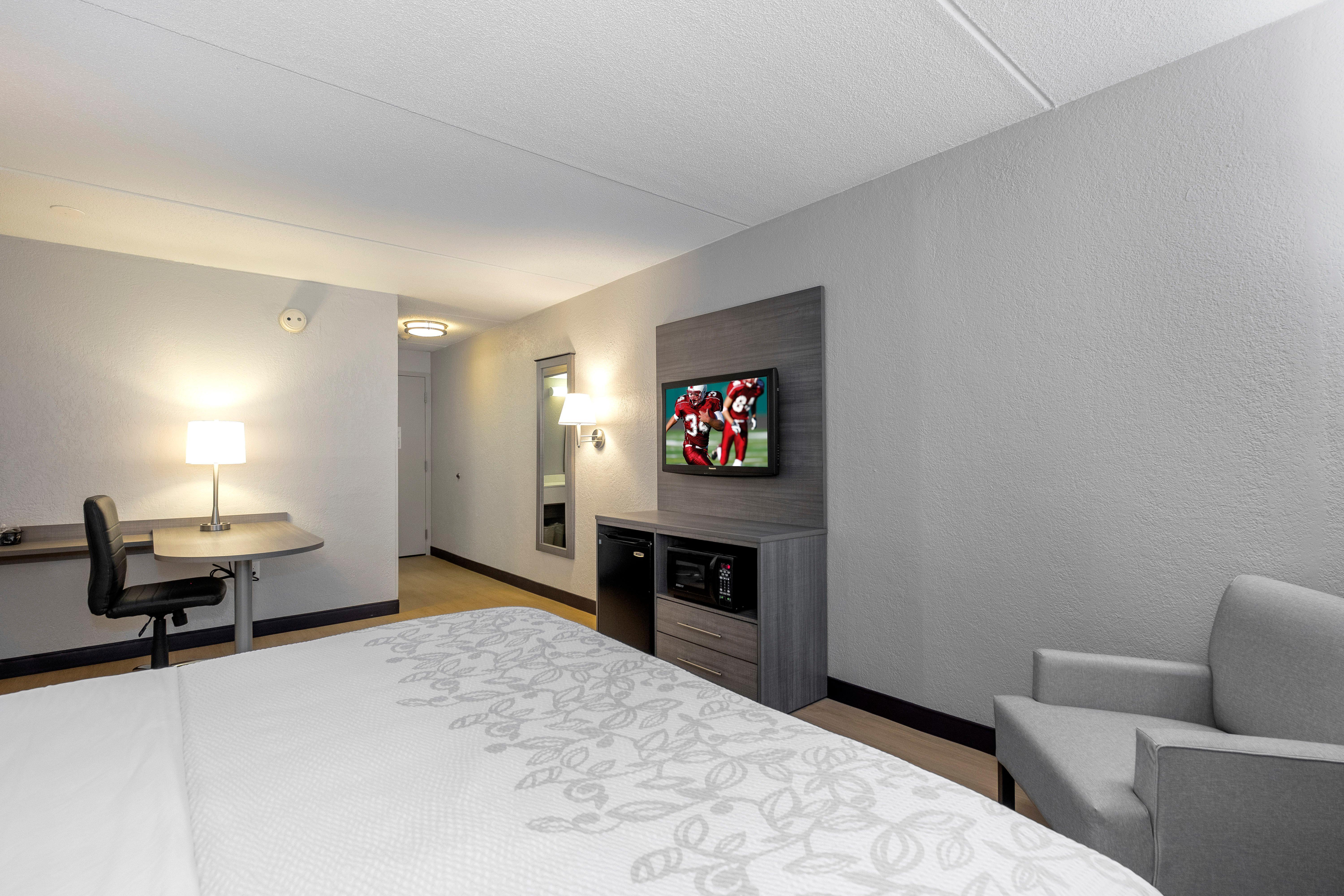 Red Roof Inn Plus Boston - Mansfield - Foxboro Exterior photo