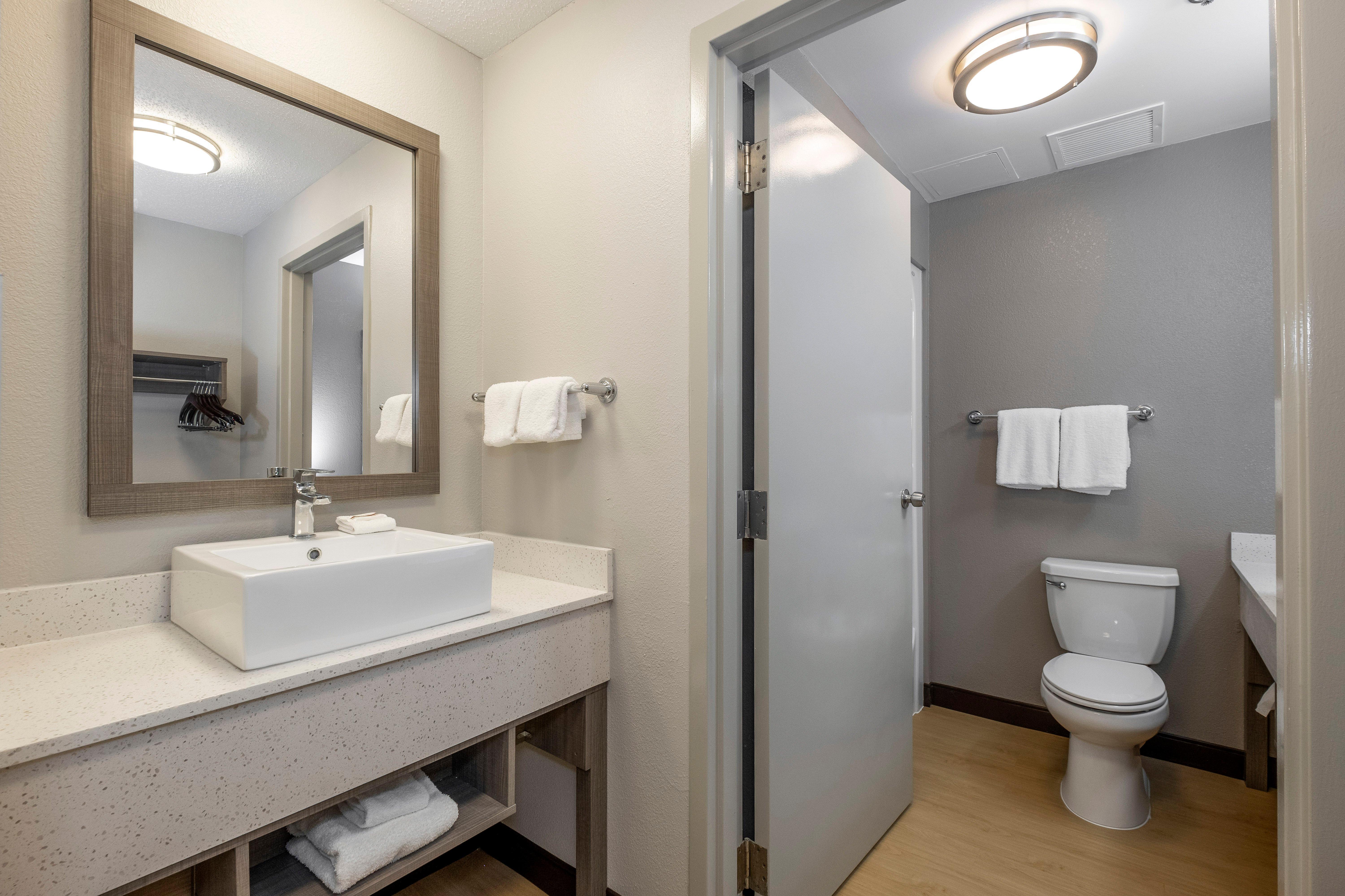 Red Roof Inn Plus Boston - Mansfield - Foxboro Exterior photo