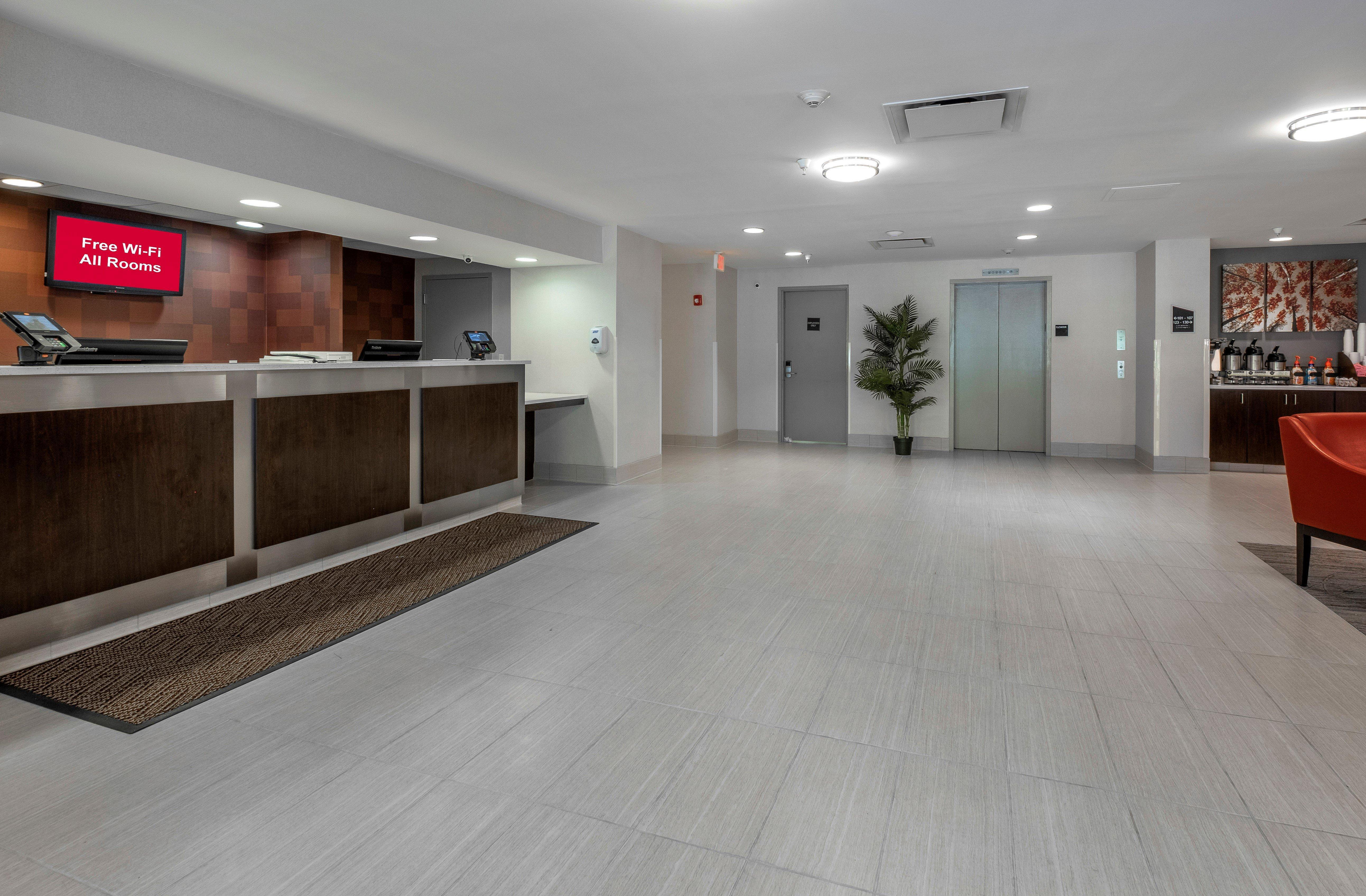 Red Roof Inn Plus Boston - Mansfield - Foxboro Exterior photo