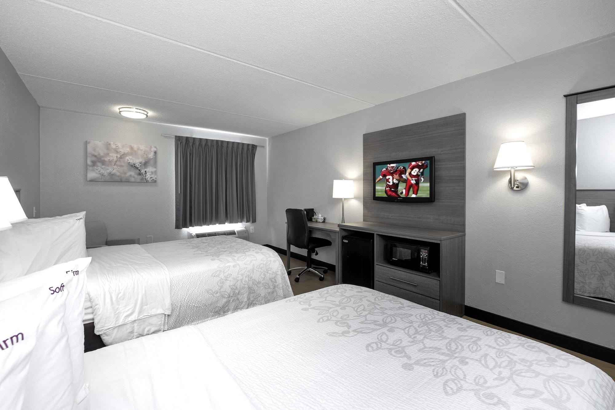 Red Roof Inn Plus Boston - Mansfield - Foxboro Exterior photo
