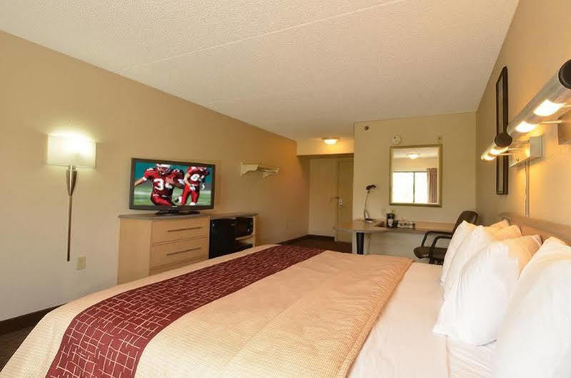 Red Roof Inn Plus Boston - Mansfield - Foxboro Exterior photo